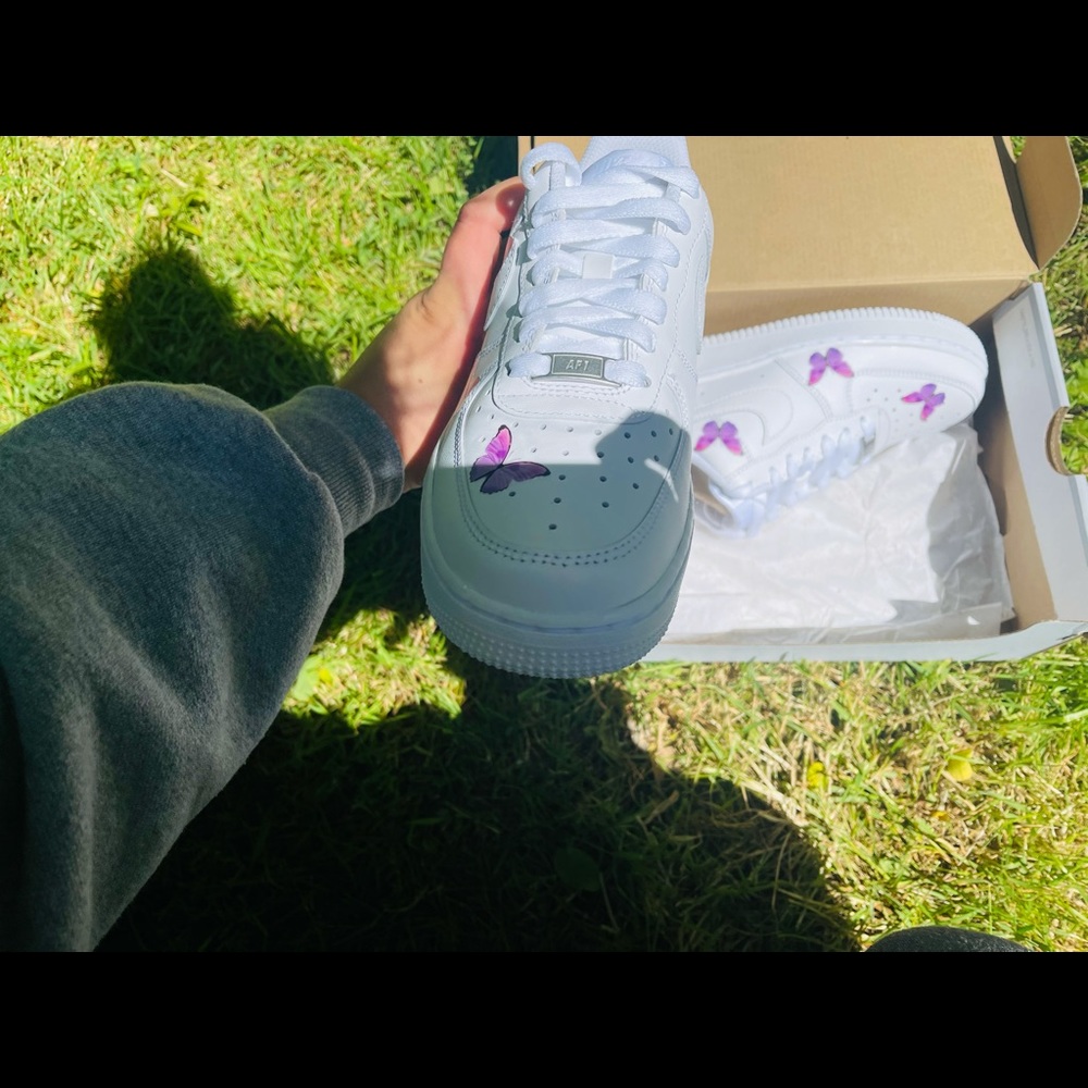 Custom Air Force 1s - Picture 4 of 4